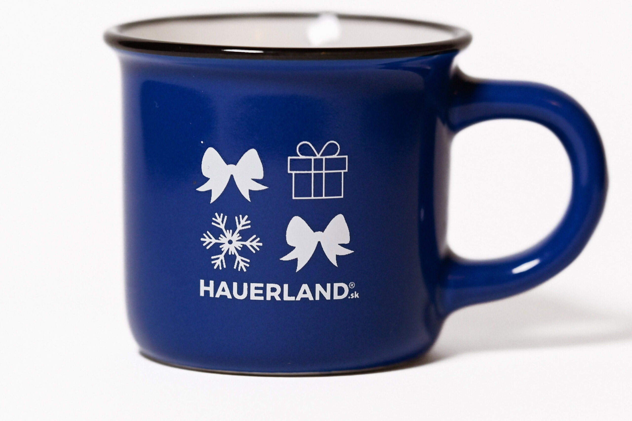 Modrý hrnček s vianočnou potlačou